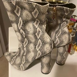 Fashion nova snake skin boots